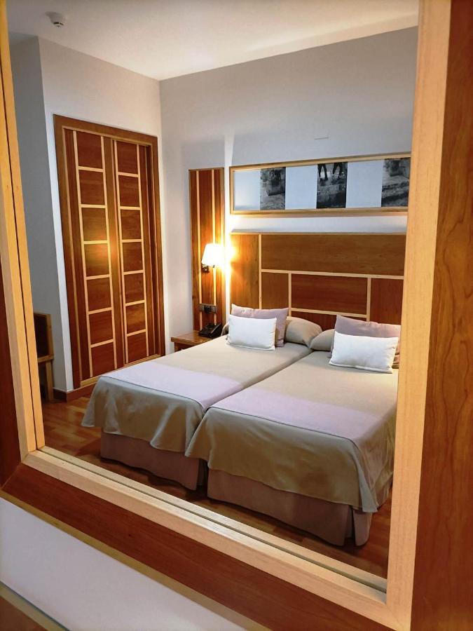 Hotel Carmen La Carlota Ngoại thất bức ảnh