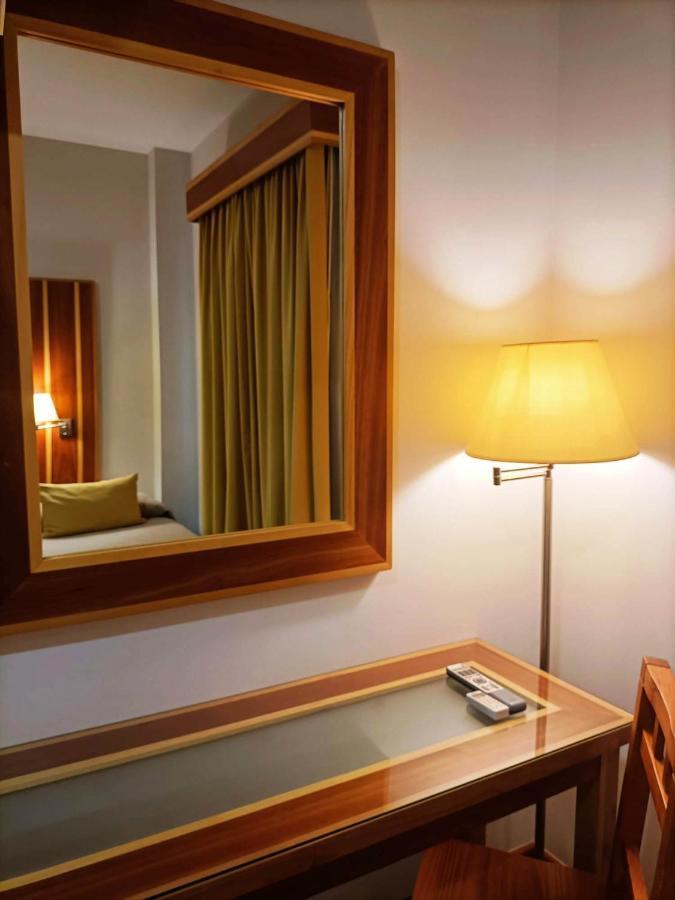 Hotel Carmen La Carlota Ngoại thất bức ảnh