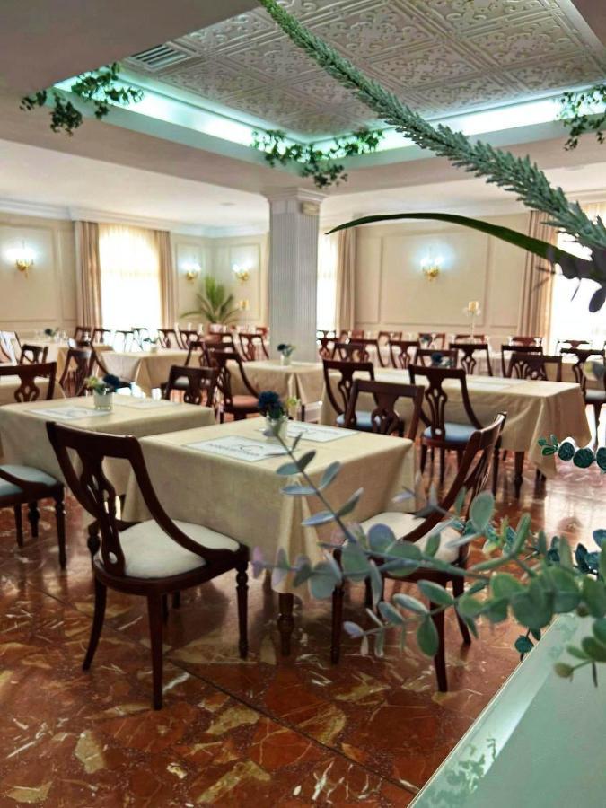Hotel Carmen La Carlota Ngoại thất bức ảnh