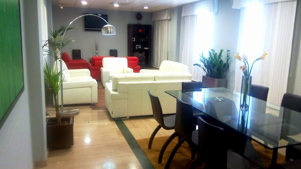 Hotel Carmen La Carlota Ngoại thất bức ảnh